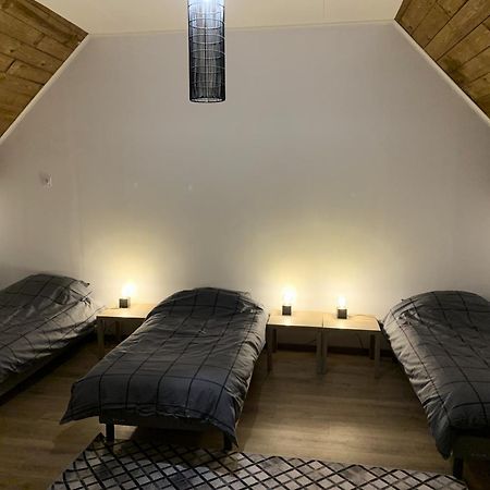 Вилла Comfortable House For 6 Guests In Saint-Come-Du-Mont Экстерьер фото